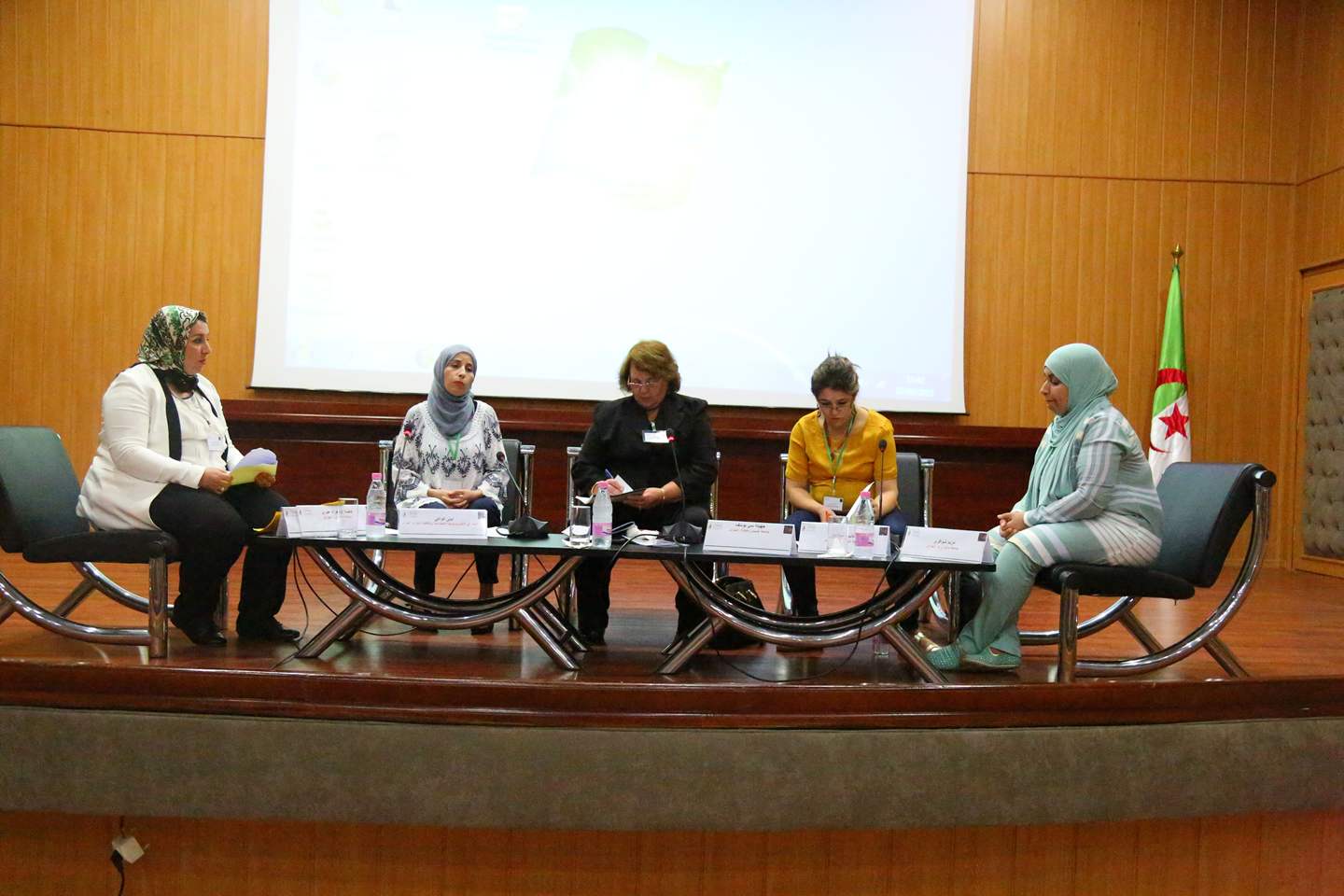 Translation, Theatre and Identity An Effect-Influence Relationship