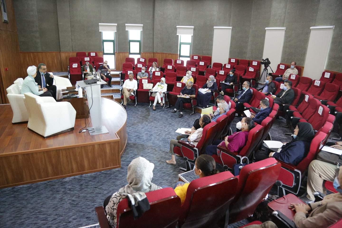 Second evaluation workshop on the progress of socio-economic impact research projects approved by the research center