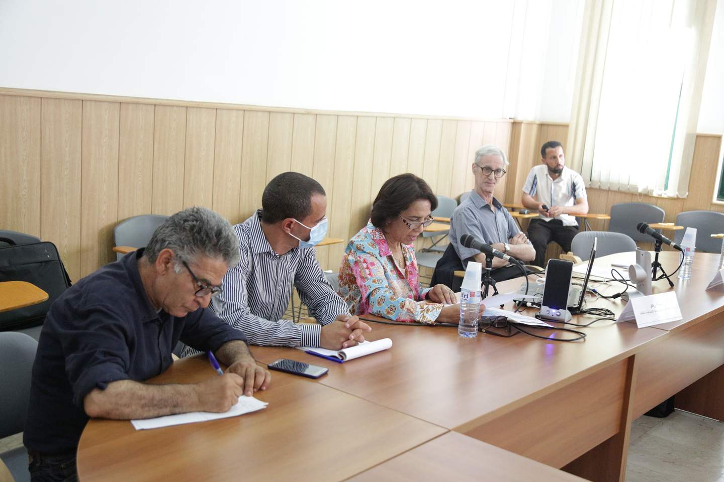 Measures to integrate institutional support for disadvantaged persons within the social safety net
